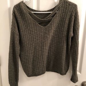 Hollister sweater in Olive